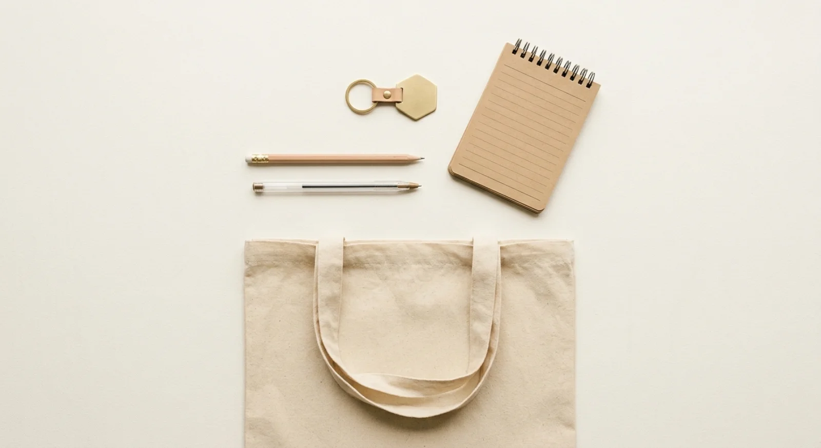 Goodies pas chers et efficaces : stylos, badges et magnets publicitaires en grande quantité