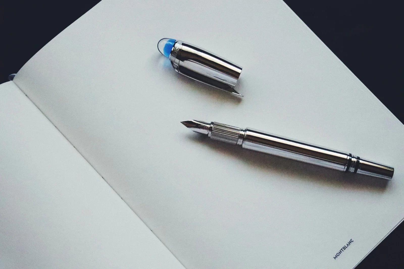 Stylo personnalisé avec marquage du logo : exemple de réalisation
